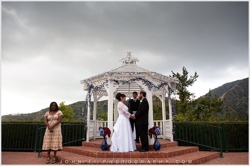 wedding ceremony in Castaway Burbank photography