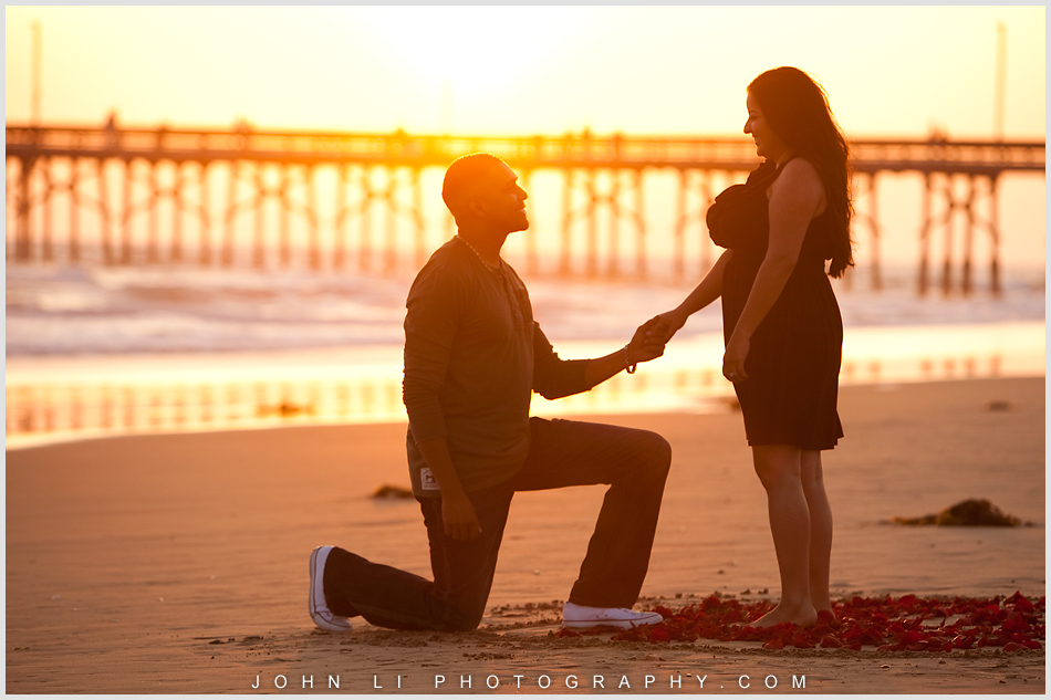 Propose photos in Newport Beach engagement