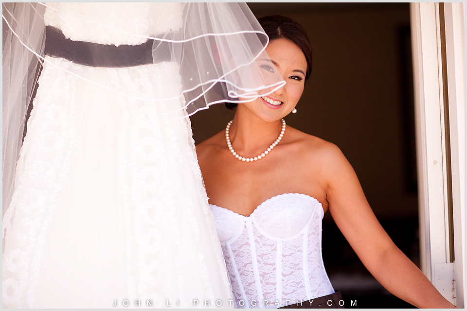 Hyatt Westlake Plaza in Thousand Oaks bride with wedding gown 