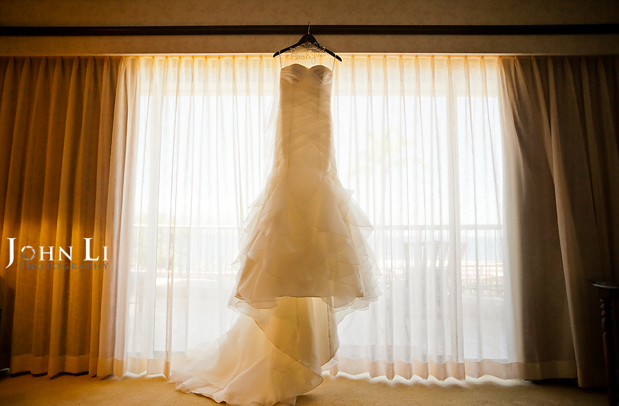 Hawaii Maui Sheraton wedding photography wedding gown