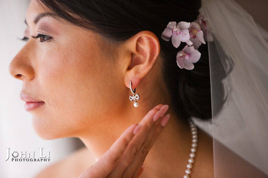 Hawaii wedding photography bride with earring