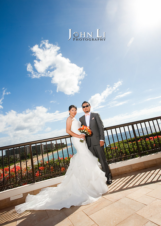 Hawaii wedding photography bride and groom